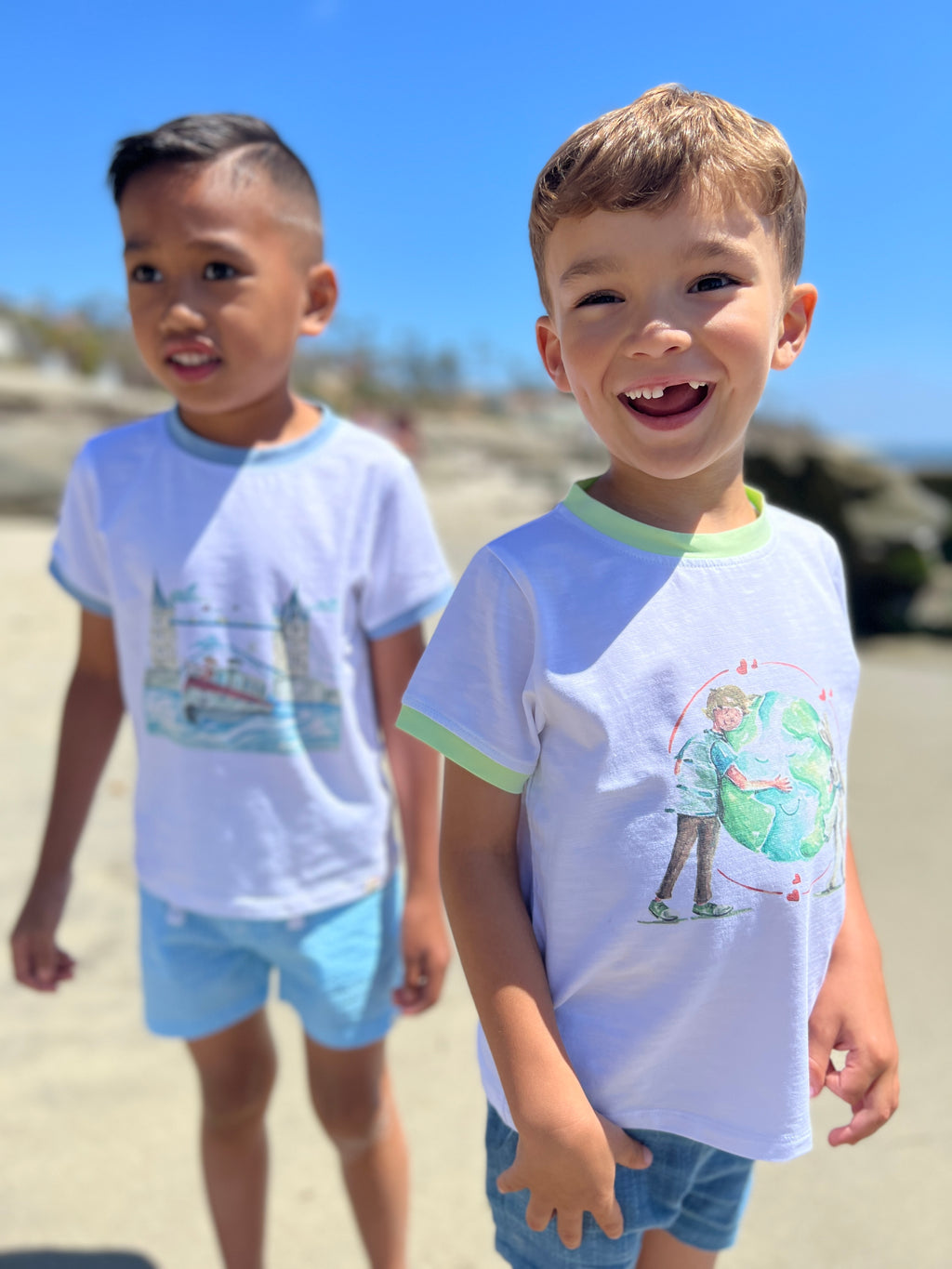 Henry 'Hugs the Earth' Graphic Tee
