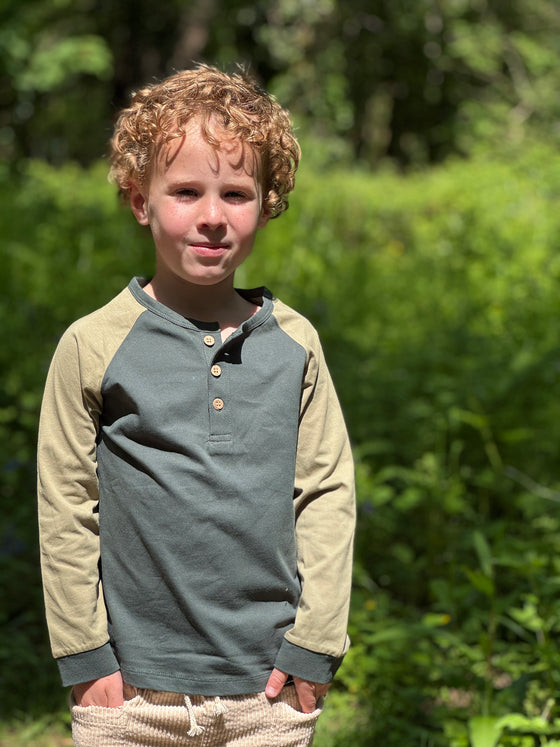 LUGOFF Forest/Sage Raglan Henley