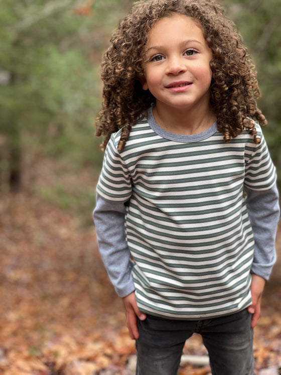 Curly Haired Boy, Green, Blue, Stripe