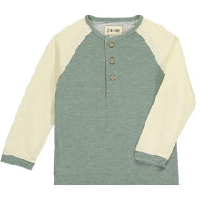  Sage green raglan tee